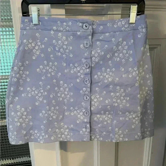 Forever 21 mini skirt periwinkle blue with white flowers button up sz L - Picture 1 of 8